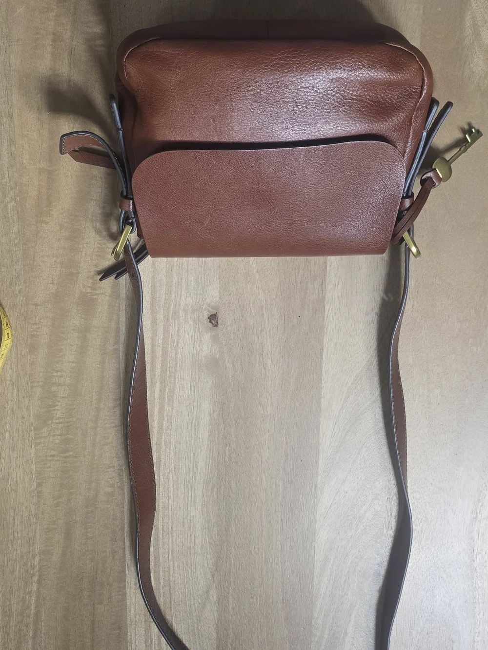 Fossil Harper Small Brown Leather Flap Crossbody Saddle Bag Purse with Key - Picture 4 of 13